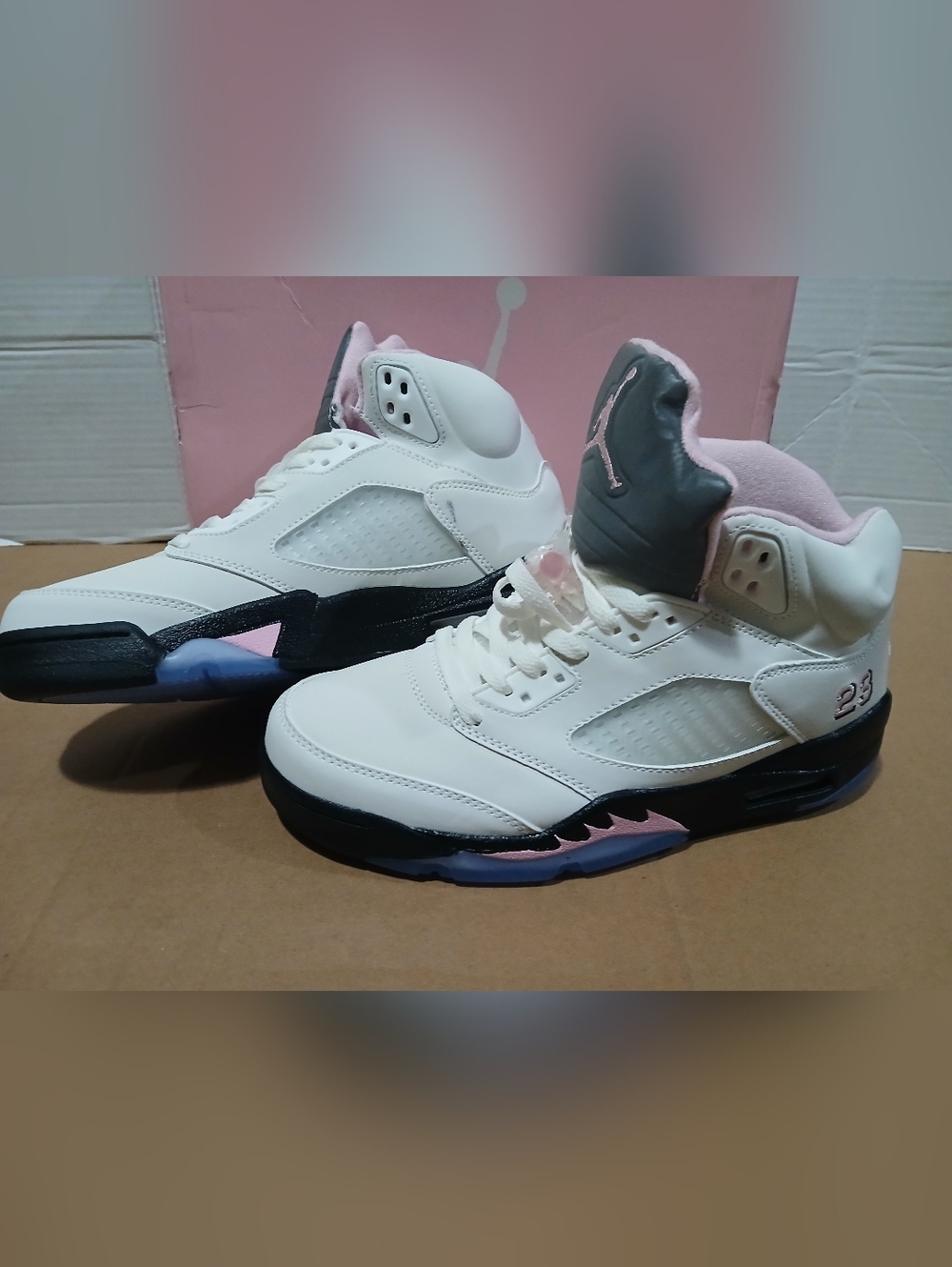 Retro 5 White Pink Black Basketball Sneakers